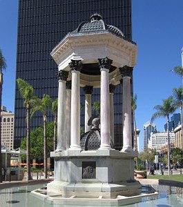 Horton Plaza Broadway Fountain